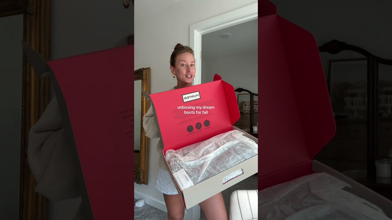 unboxing hunter boots for a cozy fall season 🍂