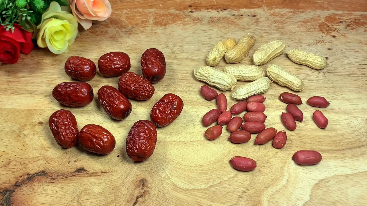 红枣和花生放锅里煮一煮，作用这么厉害，媳妇的脸蛋红润多了实用
