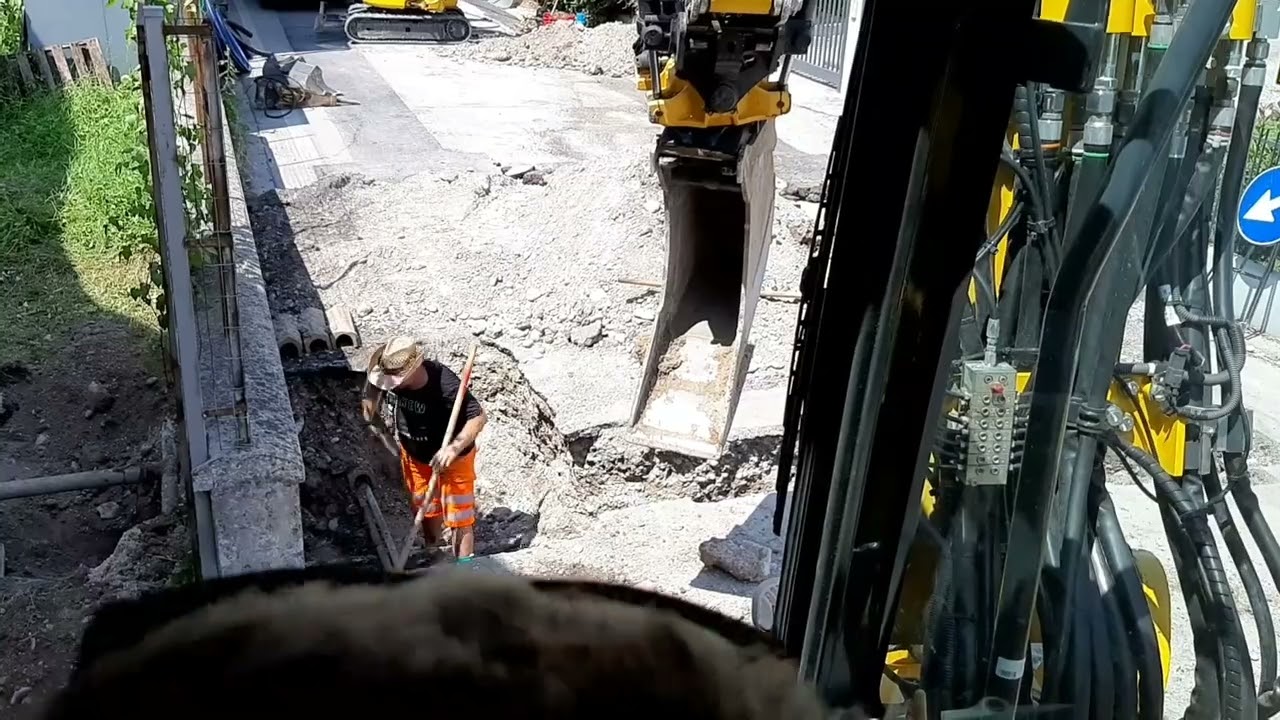 Komatsu pw138 engcon #1