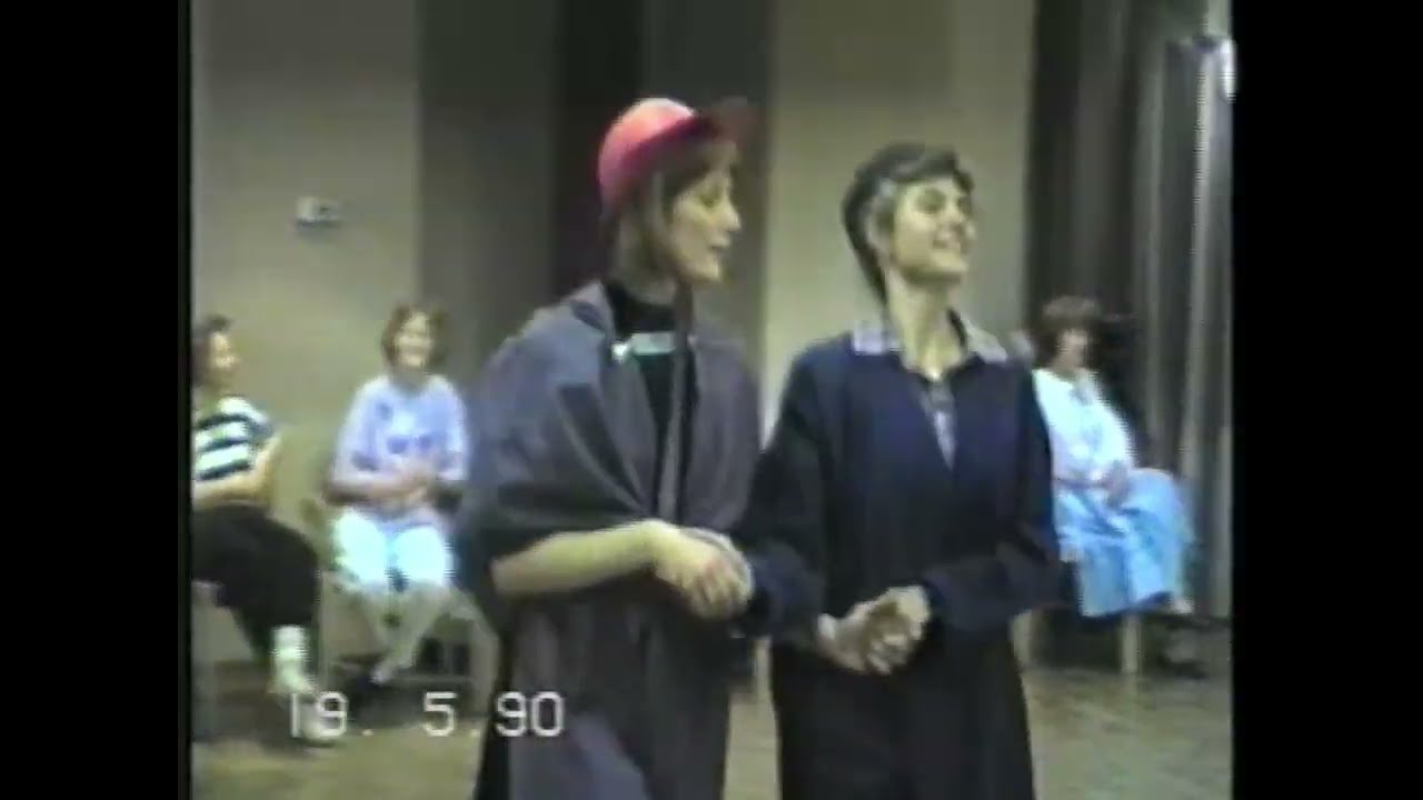 Volksdansvereniging Milos uit Epe. Optreden 19-05-1990 in Kulturhus Epe.