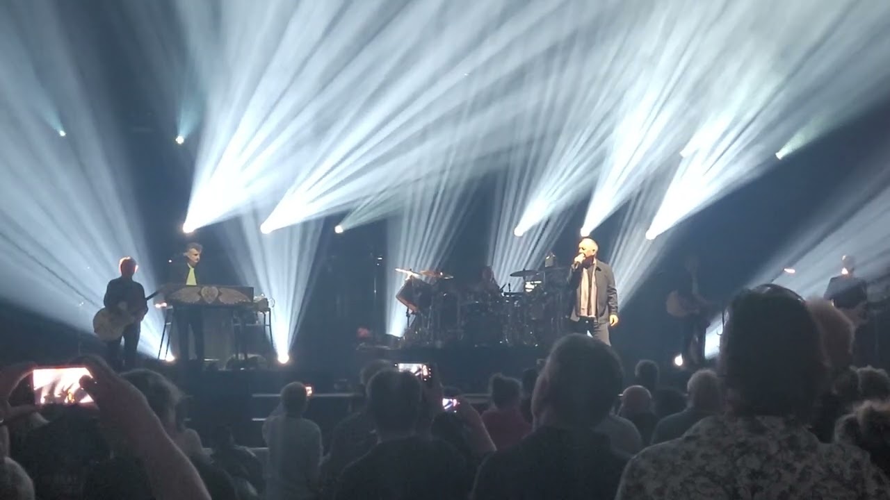 Simple Minds - Drum Solo Cherisse Osei/Belfast Child - Barclays Arena, Hamburg, 10.04.2024