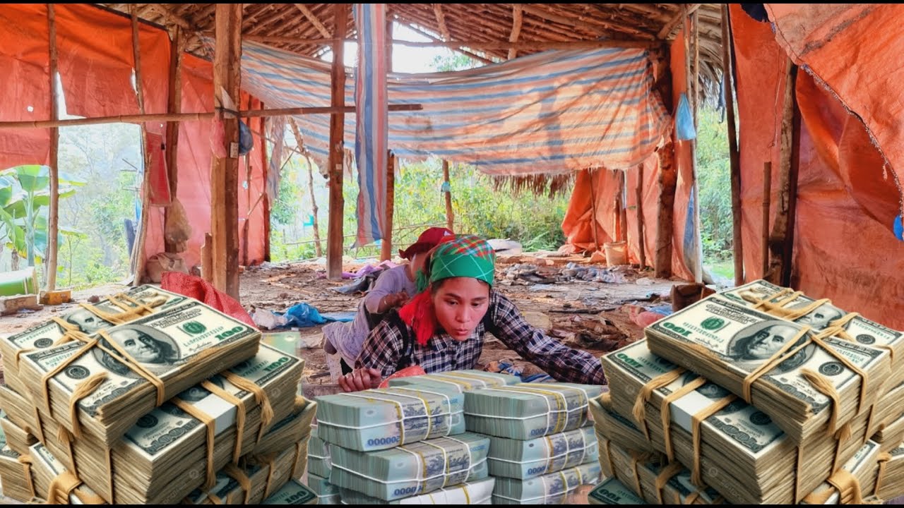 211 Girl surprised to find a large sum of money and treasure in an abandoned house