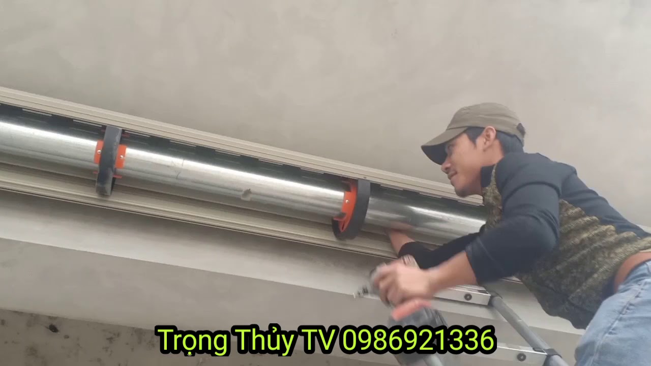 Xem hết vi deo này biết cách lắp đặt và biết luôn giá cả cửa cuốn khe thoángTrong Thủy TV 0986921336