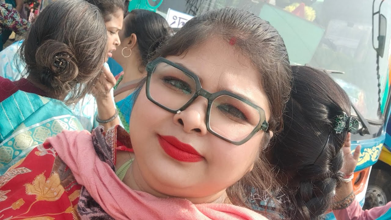 সিঙ্গুর জনসভায়, আমরা 