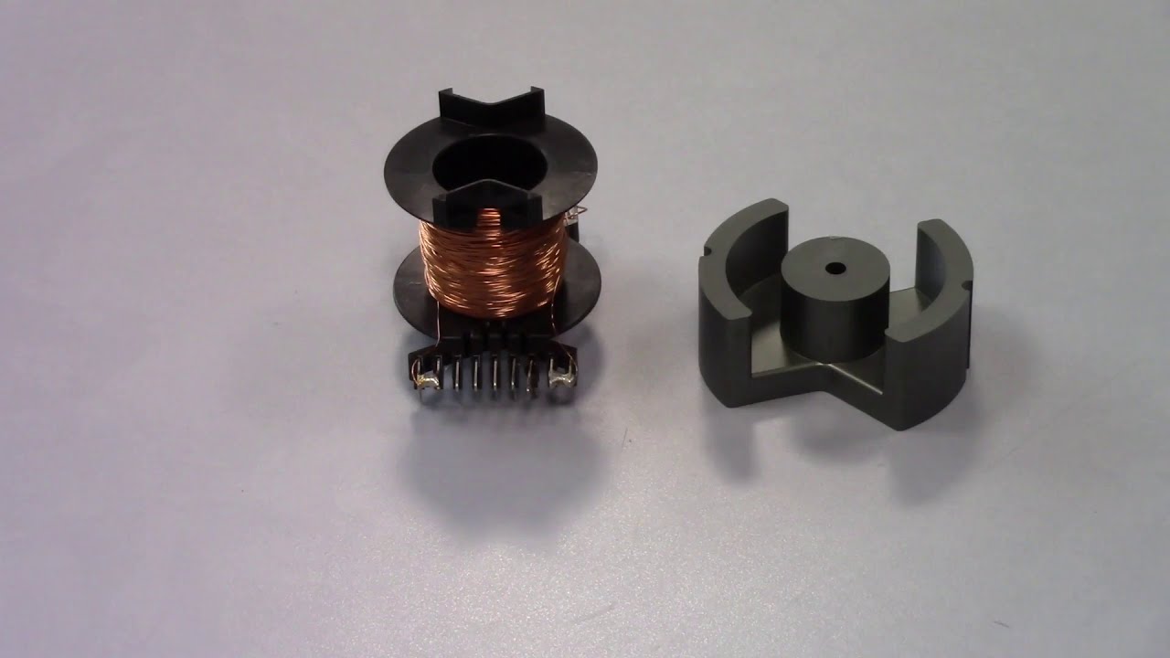 17 : exemples de transformateurs et d'inductances sur circuit magnétique.
