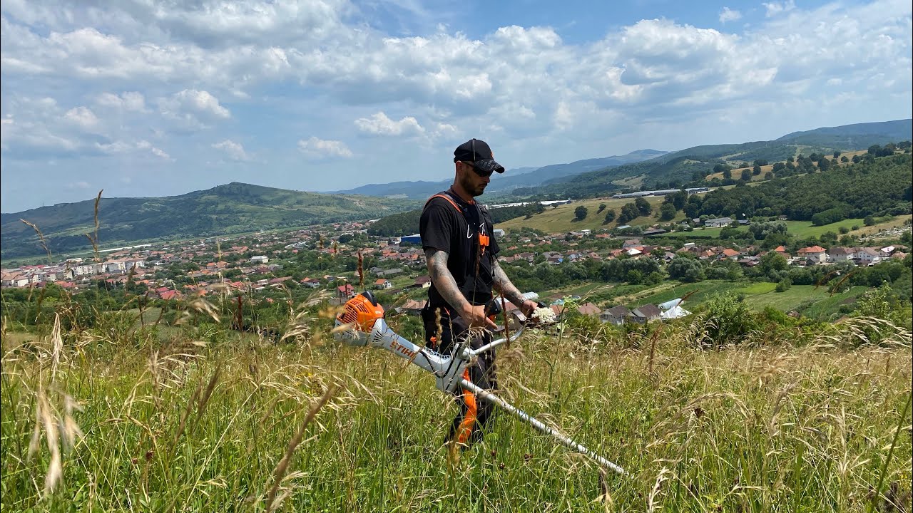 Mowing big grass with the new Stihl Fs 511-C with Stihl Cf3-pro trimmer line.(Motocoasa Stihl.)
