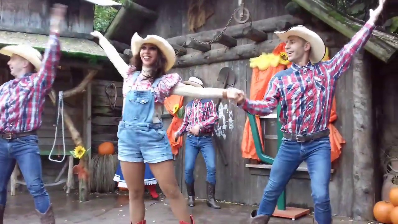 Halloween Country Dance - (Gardaland Magic Halloween Show 2018)