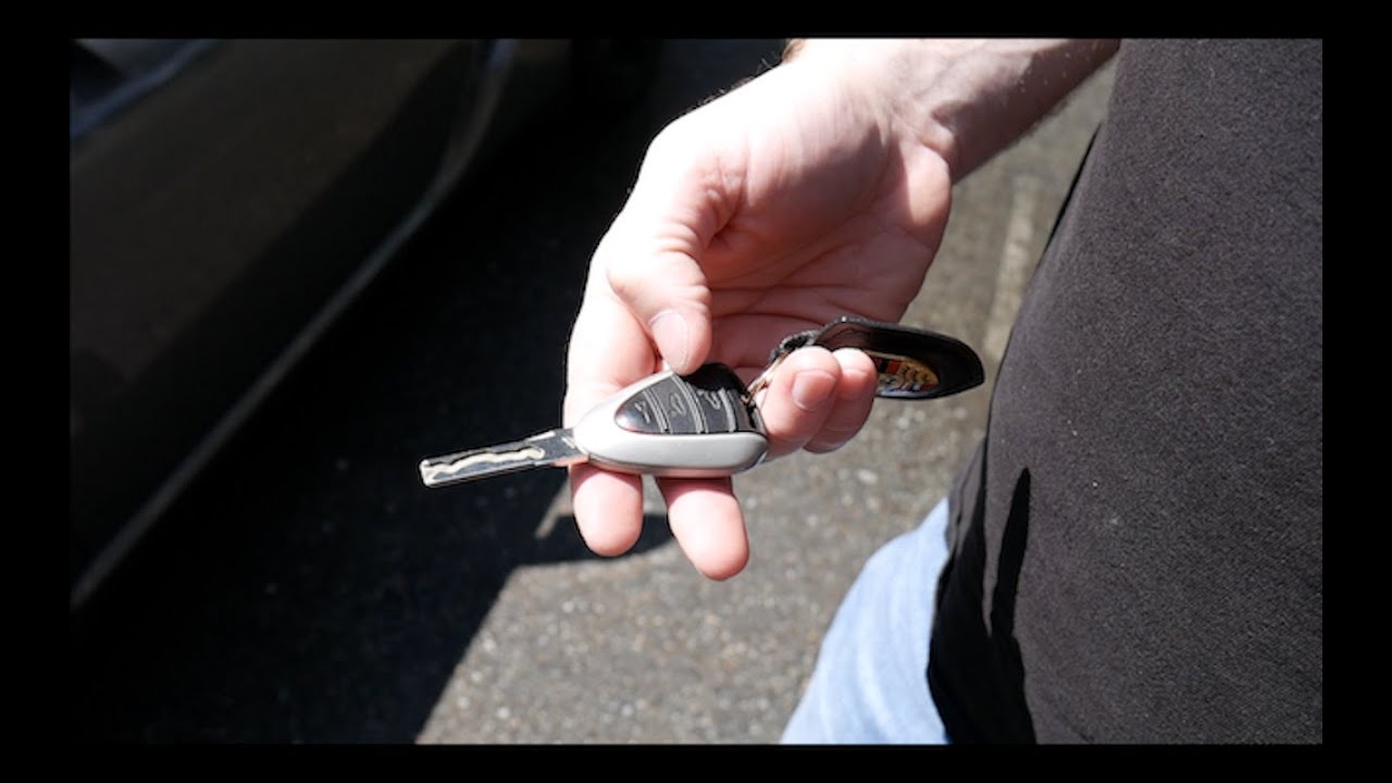 Changing battery and reprogramming Porsche Cayman key FOB