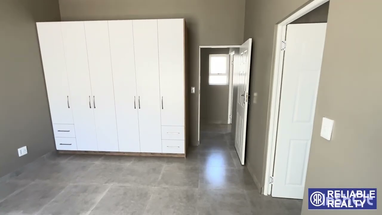 Stunning brand new 3 bedroom house for sale in Velddrif 