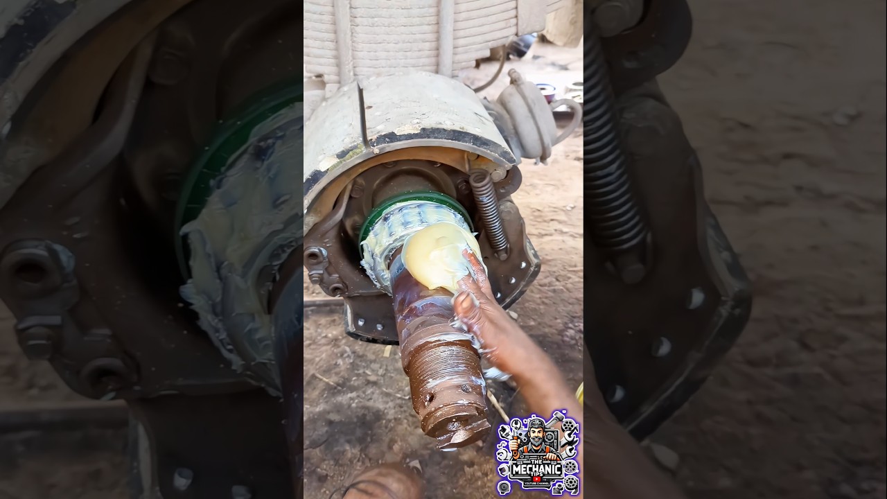 Truck Wheel Axle Bearing Grease / Heavy-Duty Performance Secret 