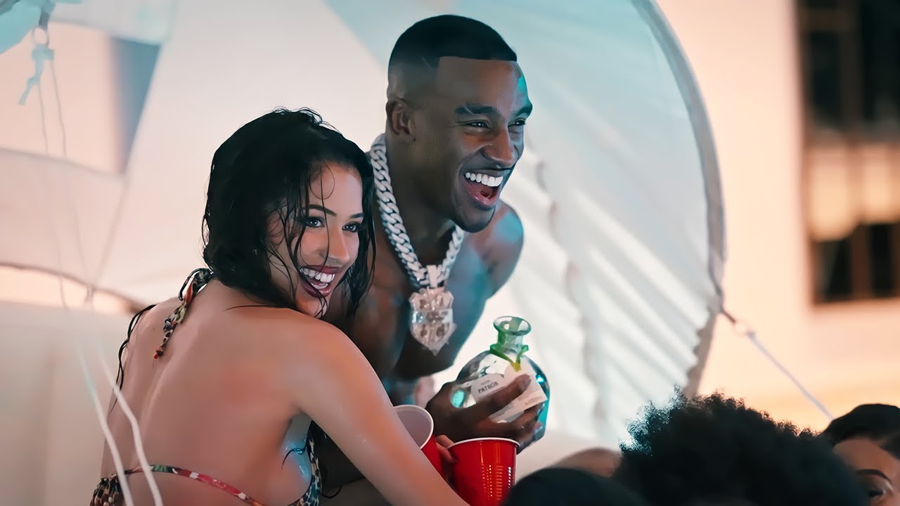 Bugzy Malone ft. Aitch - Spotlight (Music Video)