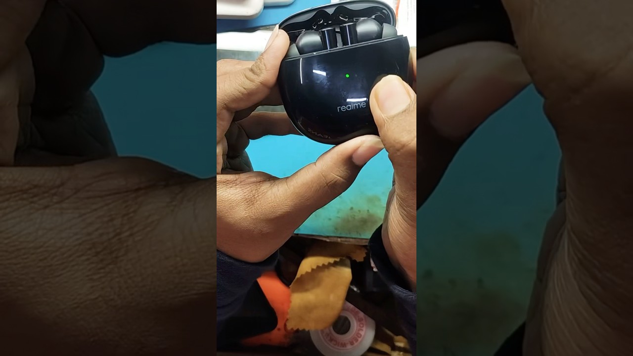 HOW TO RESETTING REALME AIRR BUD&rsquo;S IN 22SECONDS😱 #shorts #viralshorts