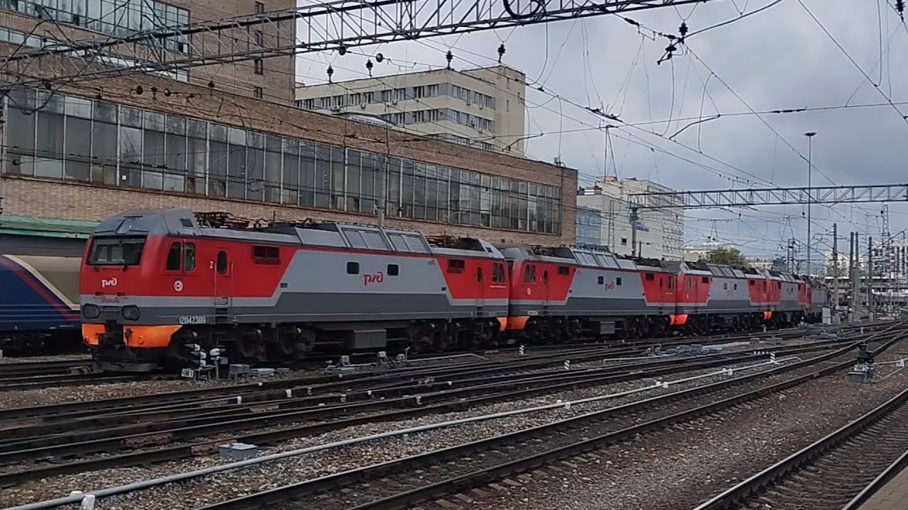Электровоз ЭП20-028 со сплоткой ЭП2К-361,467,368,246 отправился с Казанского вокзала