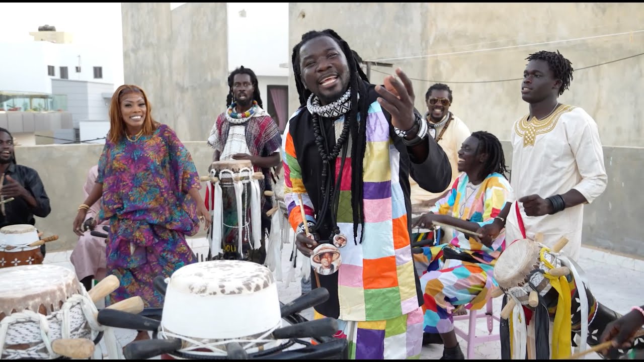 ABA DIOP & THE YERMANDE FAMILY—NGEWEUL SUNU KER MAME (OUR GRIOT HOUSE)
