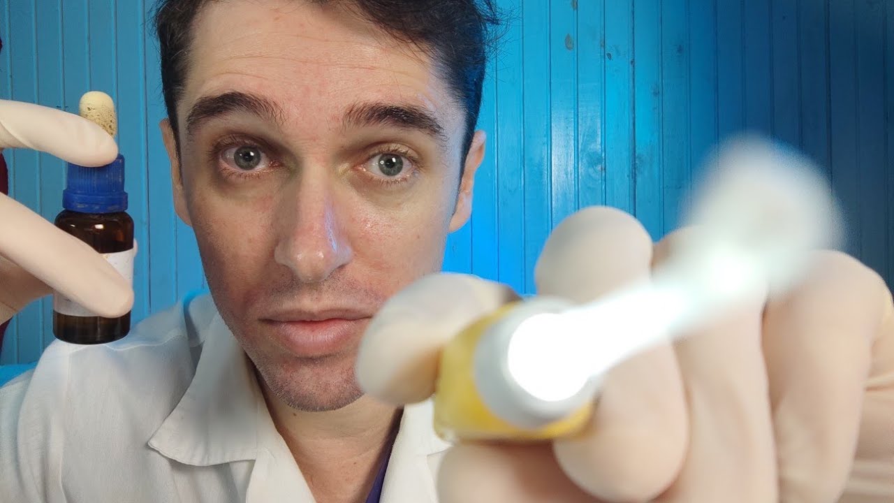ASMR ROLEPLAY - OFTALMO EXAMINANDO SEUS OLHOS COM CUIDADO