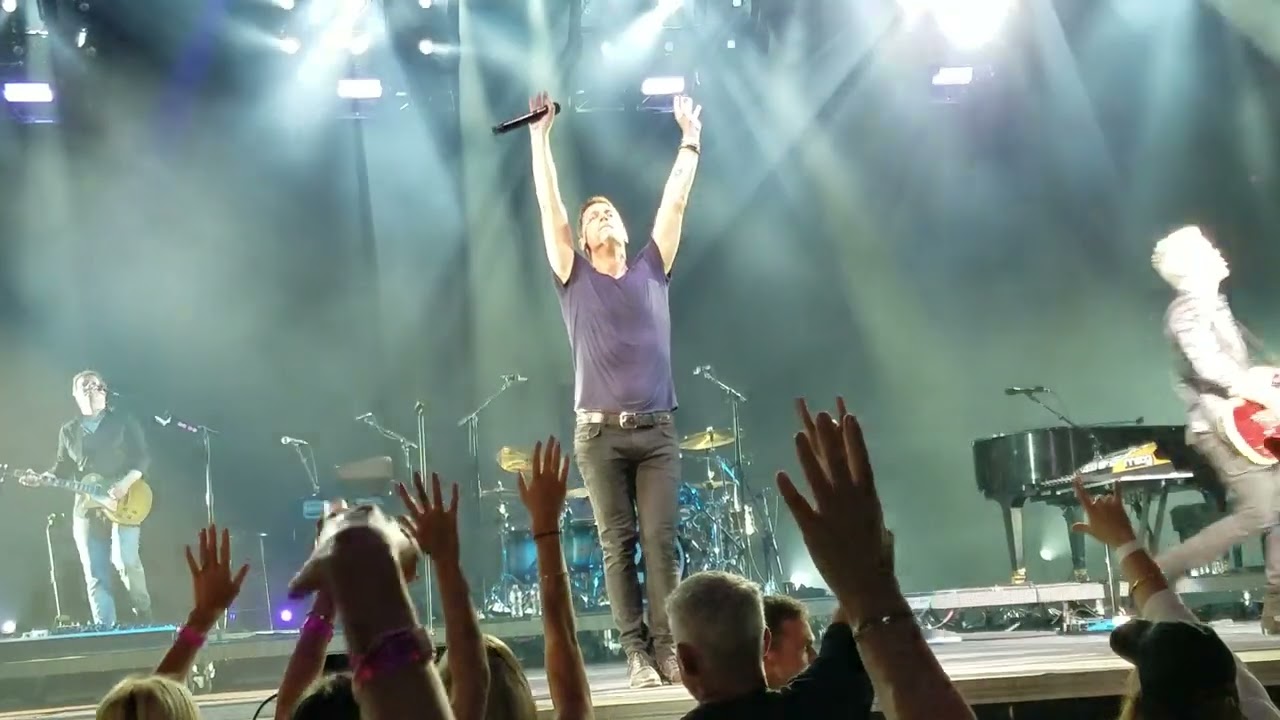 MATCHBOX TWENTY Encore - LONG DAY With Rob Introducing the Band Mid-Song AK-Chin Phoenix AZ 8/2/17