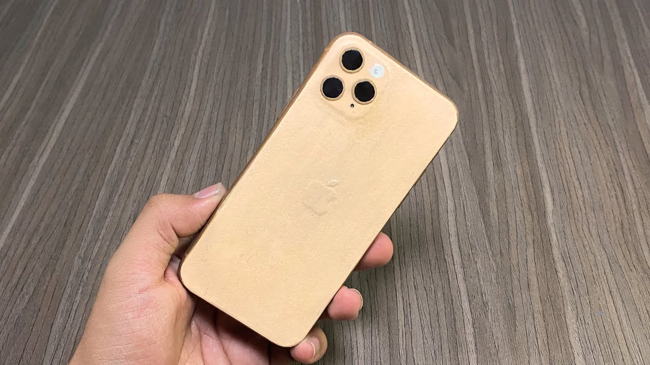 iPhone : how to make iPhone 11 Pro of cardboard