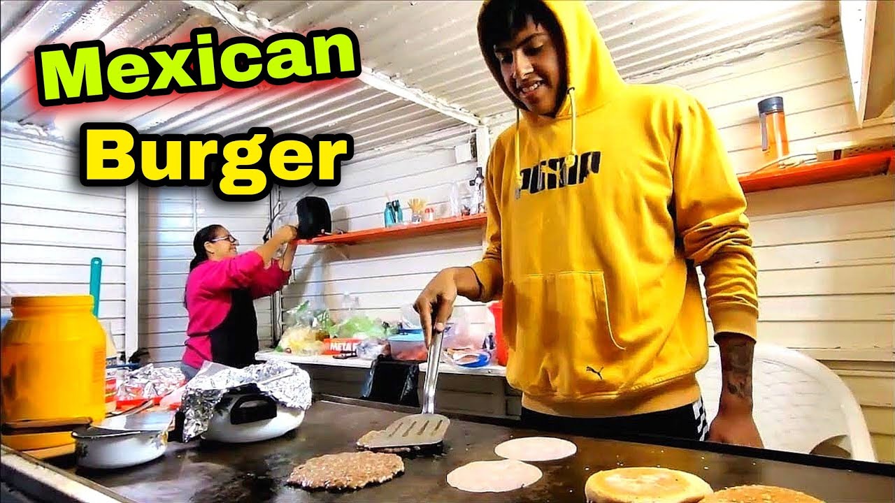 MONSTER Mexican Burger - Street Food Tour - MEXICO