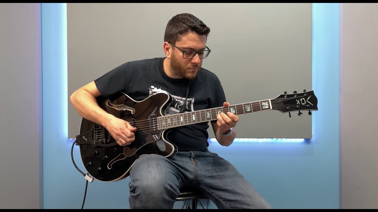 Vox | Bobcat V90B Bigsby Jet Black - Demo by Michele Bianchi