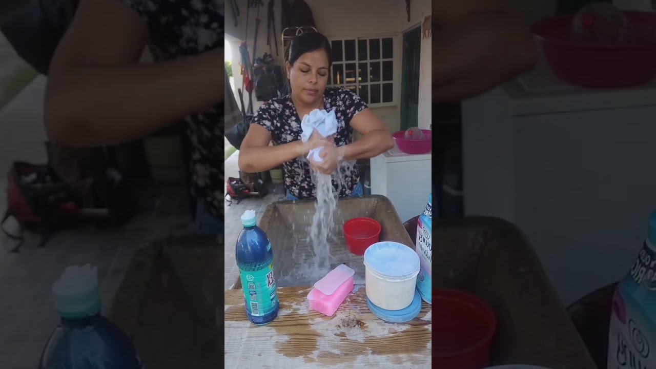 lavando ropa blanca en el lavadero🙌🏻 #hogaracogedor #amadecasa