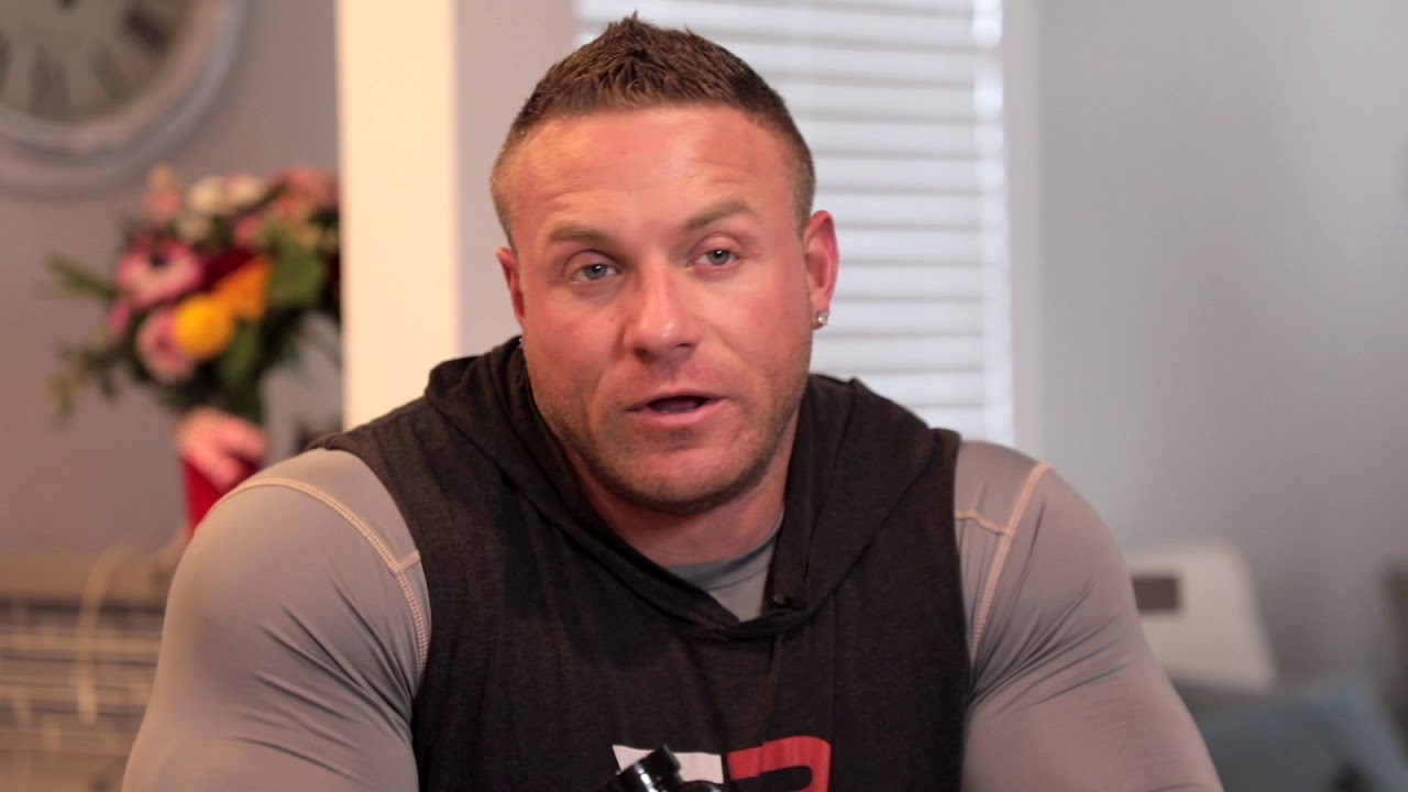 IFBB Pro Brad Rowe Breaks Down His Daily Health Protocol