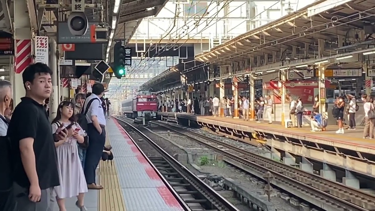 【非常停止ボタンが押された影響でまさかの急停車...】EF81形141号機＋E235系1000番台J-39編成が横浜駅6番線に急停車