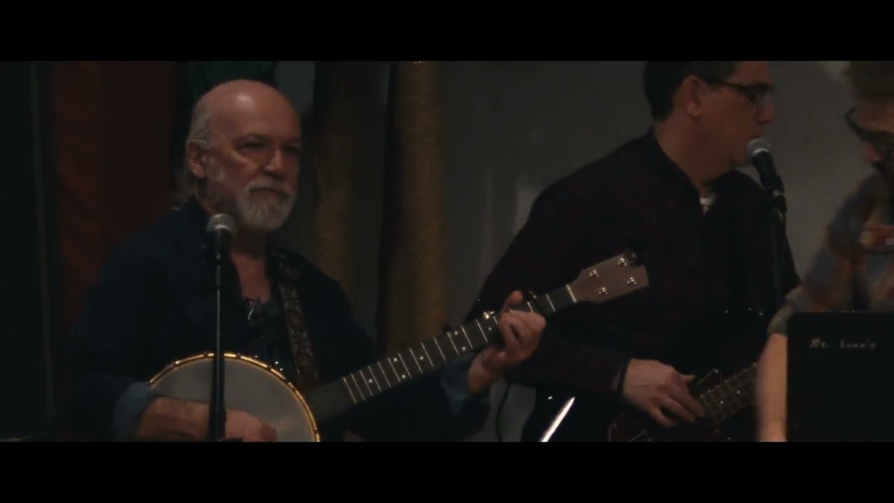 Sea Cliff Porch Pickers perform 