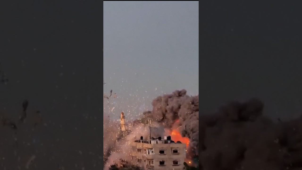 Israeli airstrike destroys mosque in Gaza City