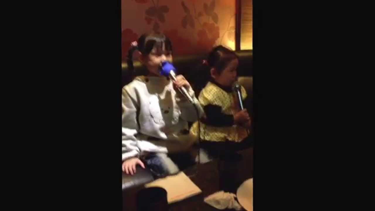 庭旖庭甄唱歌