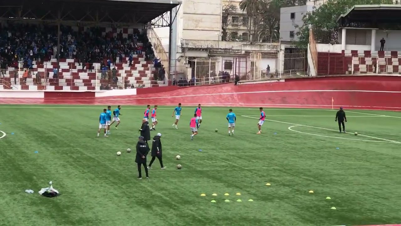 أجواء الحباش الرائعة  من ملعب 20 أوت -شبيبة تيارت ضد نصر حسين داي و التي إنتهت بهدف لهدف-