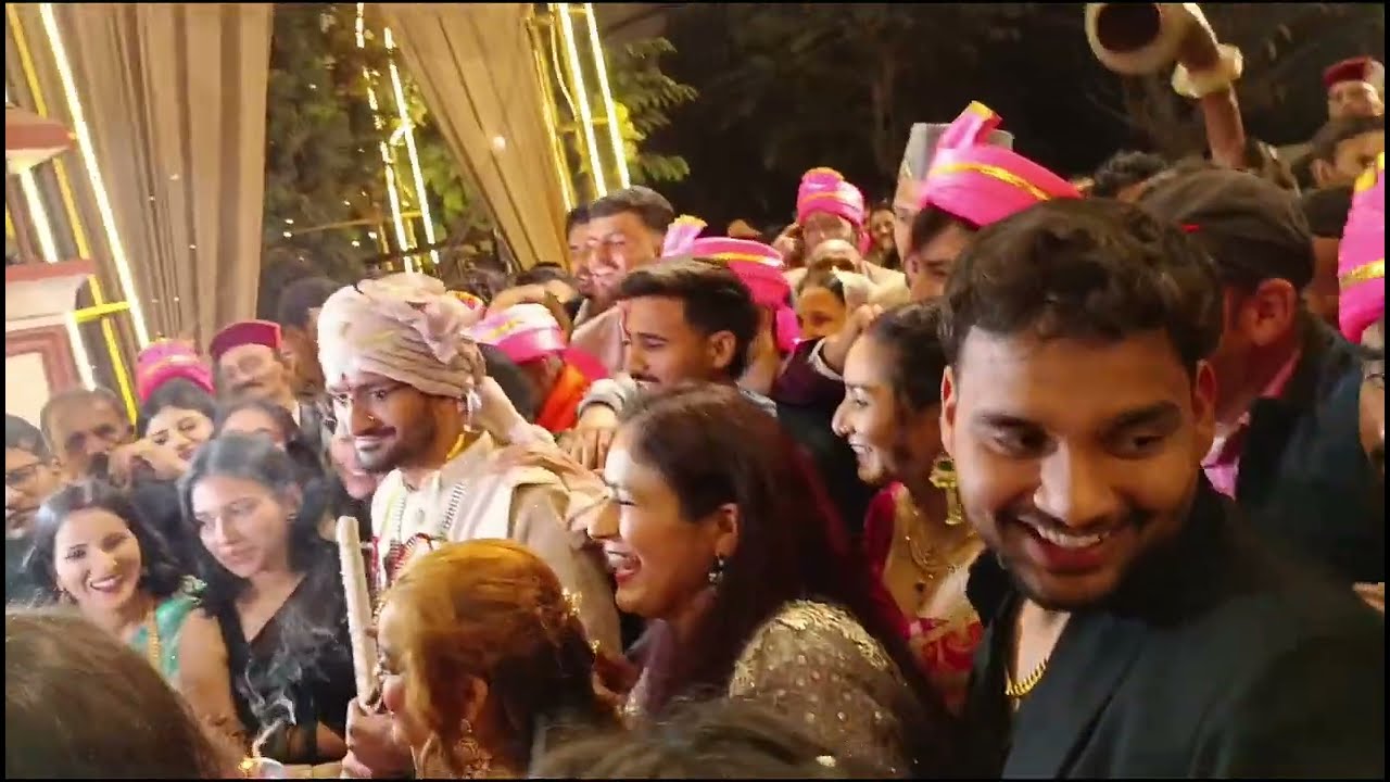 जौनसारी गाने के साथ बारातियों का जौनसारी डांस💐💐💐🥳🥳🥳🥳🥳🎉🎉🎉🎉🎉🎉🙏🏻🙏🏻🙏🏻🙏🏻🙏🏻
