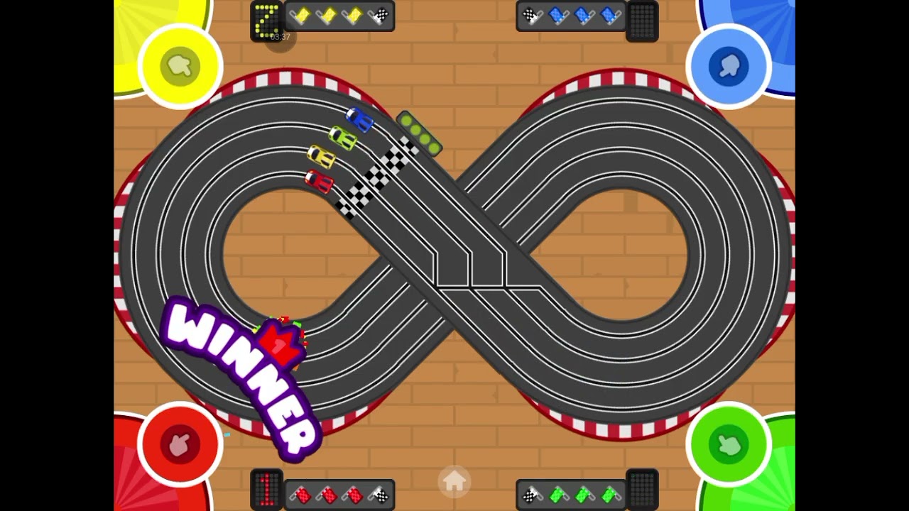 Estou jogando com meus 4 amigos yuri Pietro e Julia