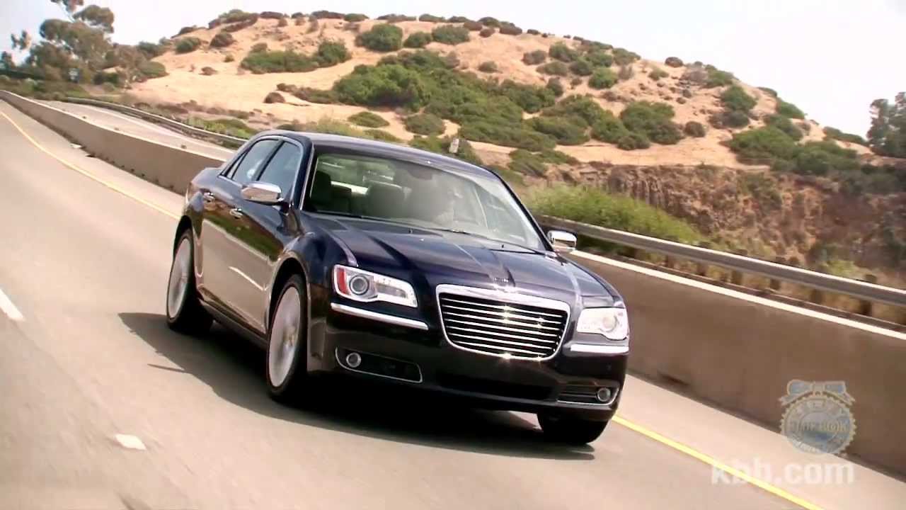 2012 Chrysler 300 Review - Kelley Blue Book