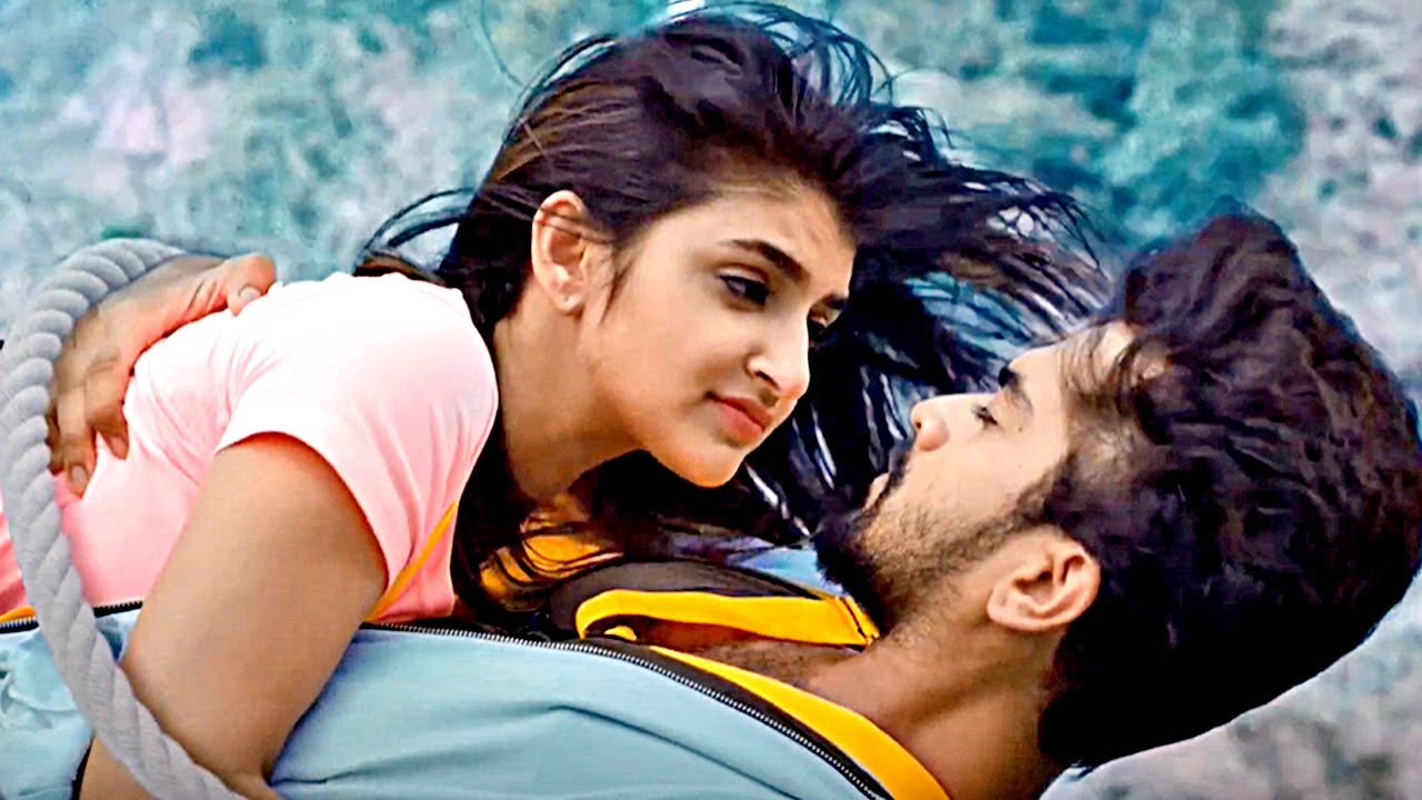 देखिये Sree Leela की जान हीरो ने कैसे बचाई  | Kiss Best Romantic Scene | Viraat Best Action Scene