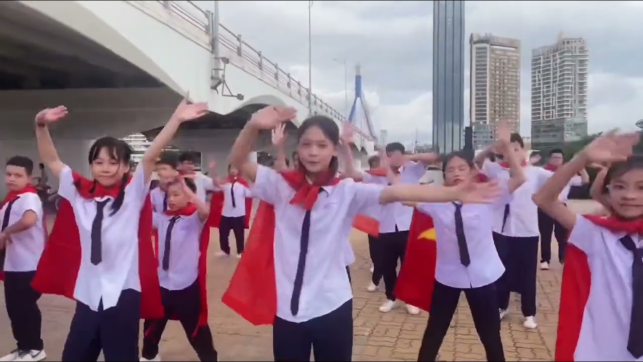 Tiết mục nhảy Flashmob lớp 7/13
