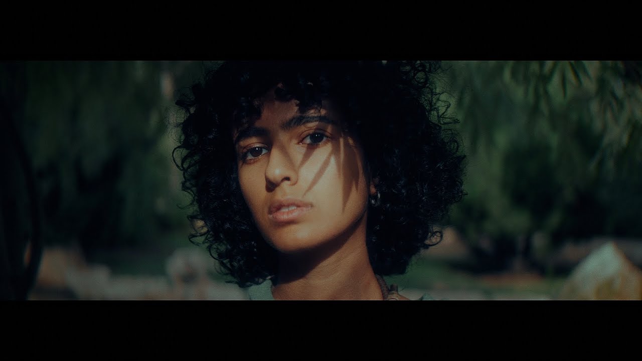 REYERA WEARABLE TOTEMS (A7S3 + SIRUI FullFrame Anamorphic x1.6 50mm T2.9 + Dehancer FCPX)