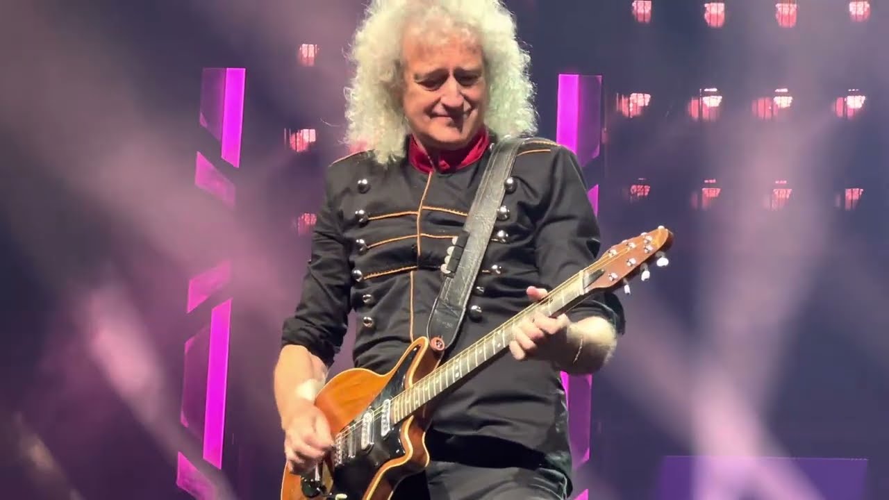 I’m In Love With My car, Bicycle Race, Fat Bottomed Girls - Queen Adam Lambert (Manchester 30th may)