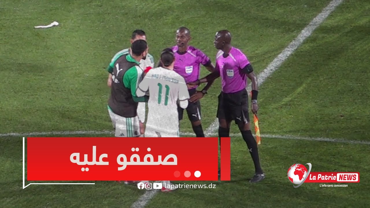 صفقو عليه👏... #شاهد كيف توجه لاعبو الخضر إلى الحكم بعد صافرة النهاية للإحتجاج على قراراته العشوائية😡