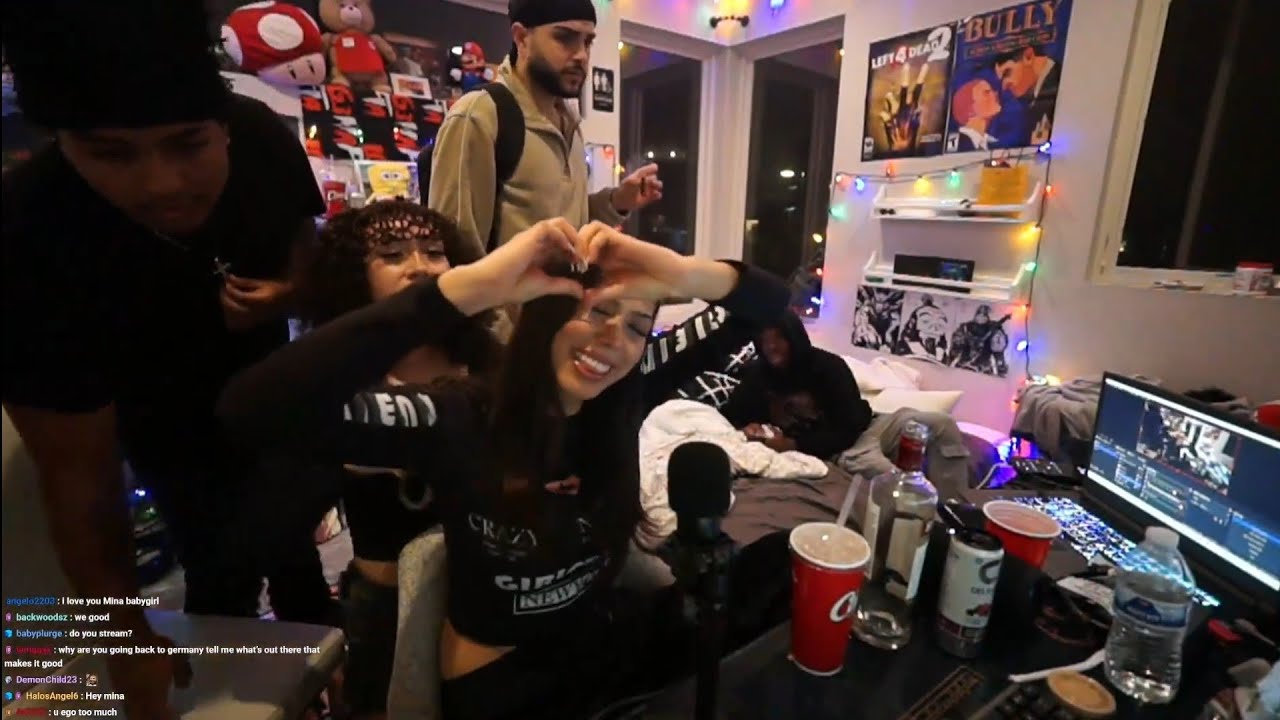 Building gingerbread cookies with famous kameaisweird 