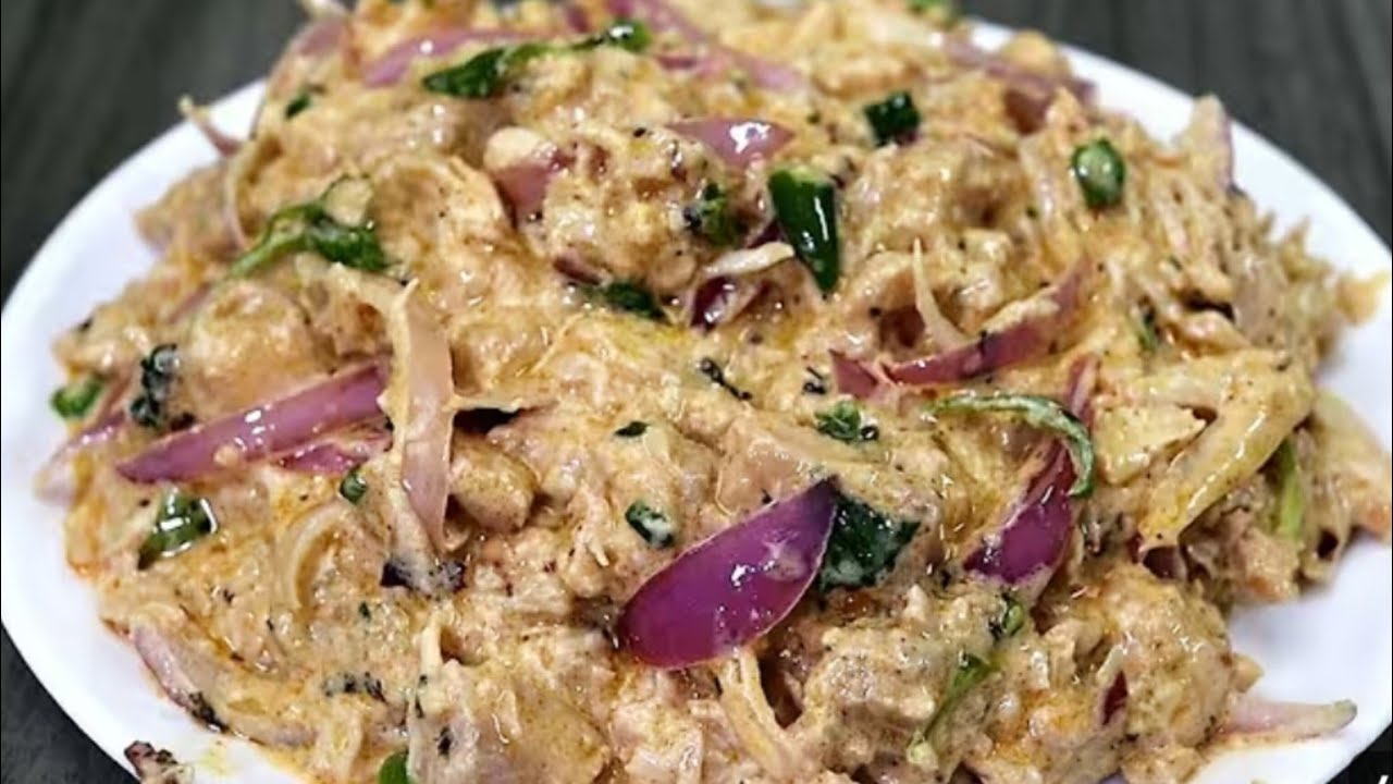 রুটি পরোটা ভাত পোলাও বা স্যান্ডউইচ এর পূর যেভাবেই খান এই চিকেন চুকানি একবার খেলে বার বার খেতে চাইবেন
