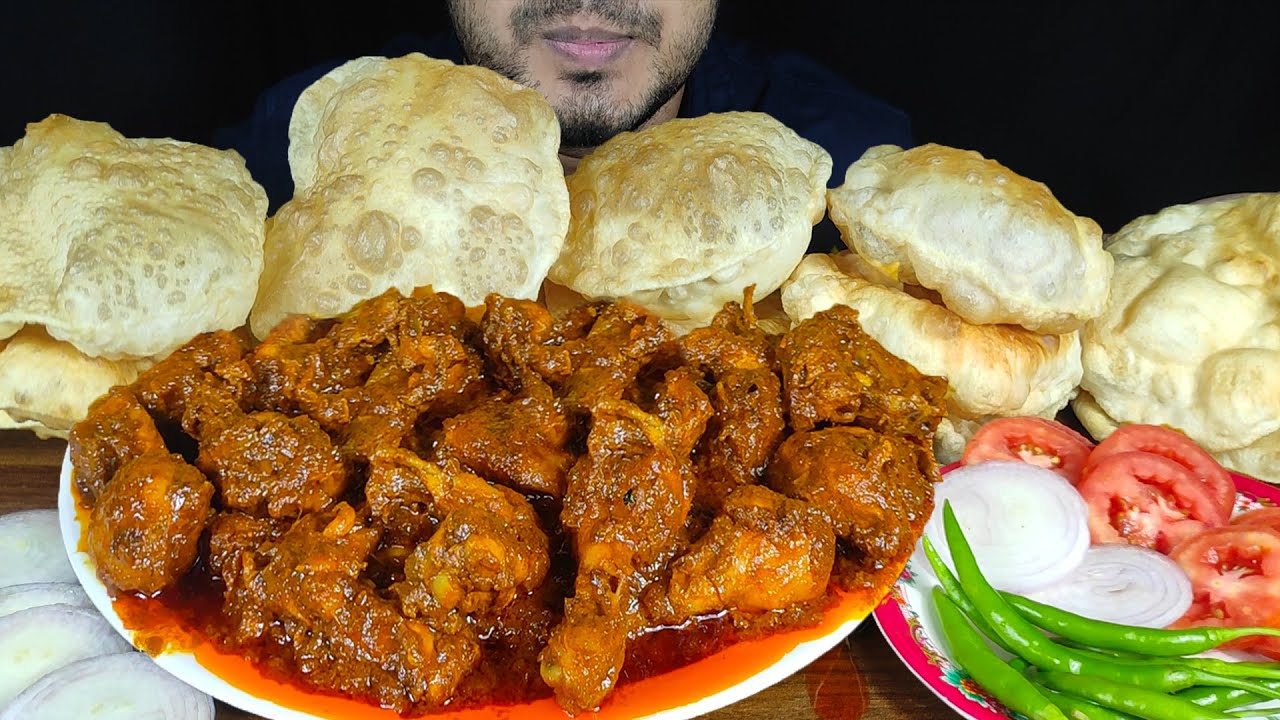 EATING SOFT LUCHI WITH SPICY CHICKEN MASALA CURRY, CHILI & ONION |MUKBANG EATING SHOW |EATING SOUNDS
