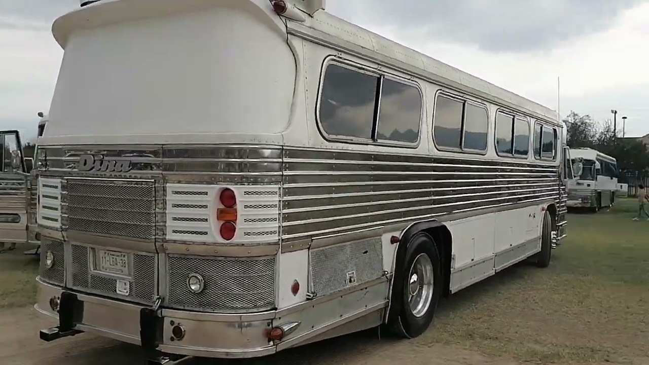 Autobus Dina ol&iacute;mpico 74 con su motor 8v71 de nuestro amigo danilo, #tallerpedroypablo.