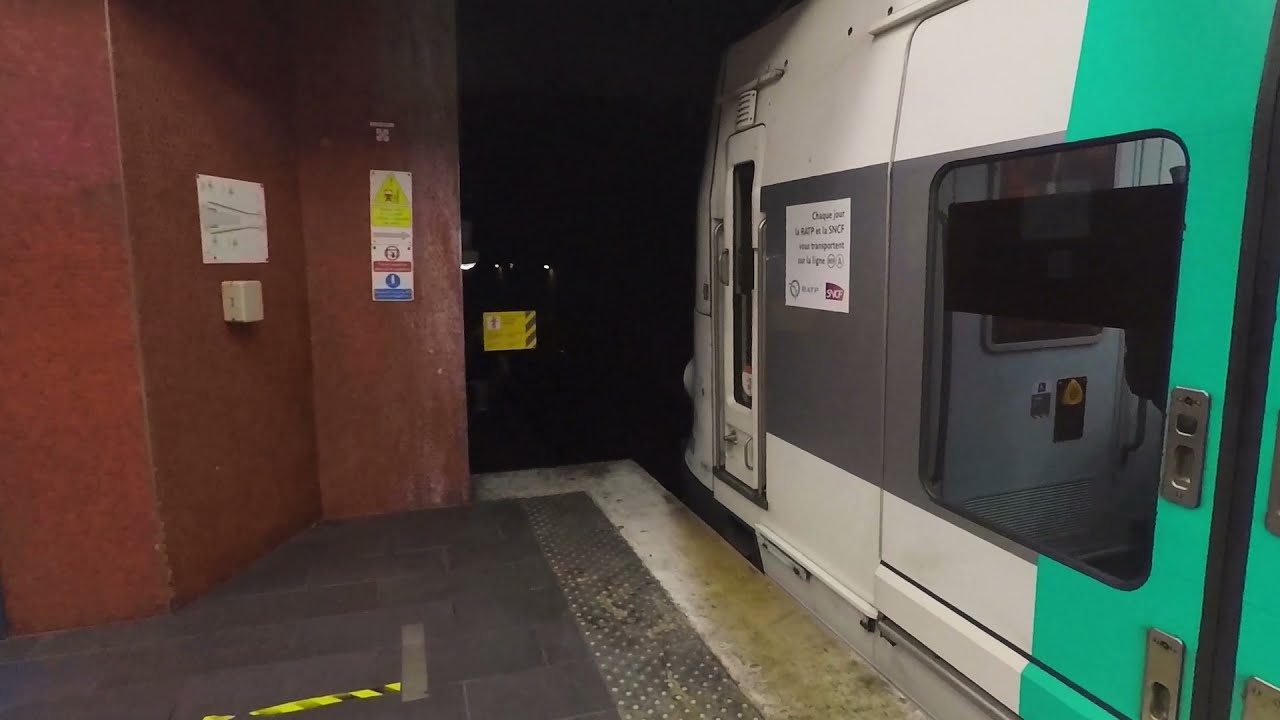Spot RER A à Gare de Lyon et Val de Fontenay