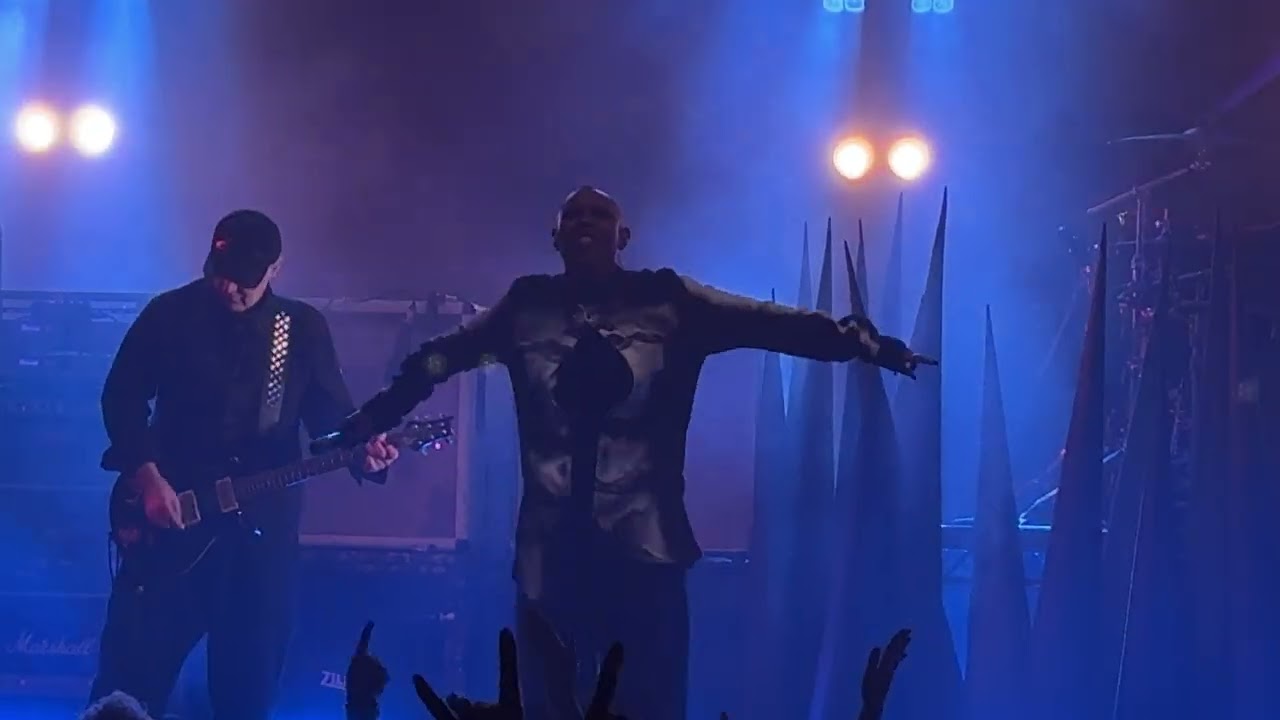 Skunk Anansie  - Weak - live in Leeds @ O2 Academy -  2025