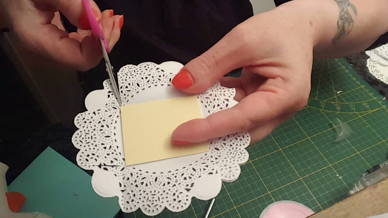 Tuto boîte avec des napperons en dentelles