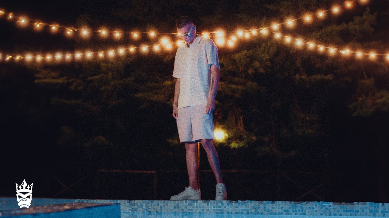 Inserta - RIHANNA (Official Video)