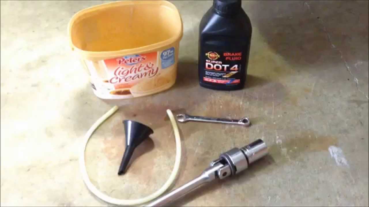 How I change Brake Fluid on a Can am Spyder