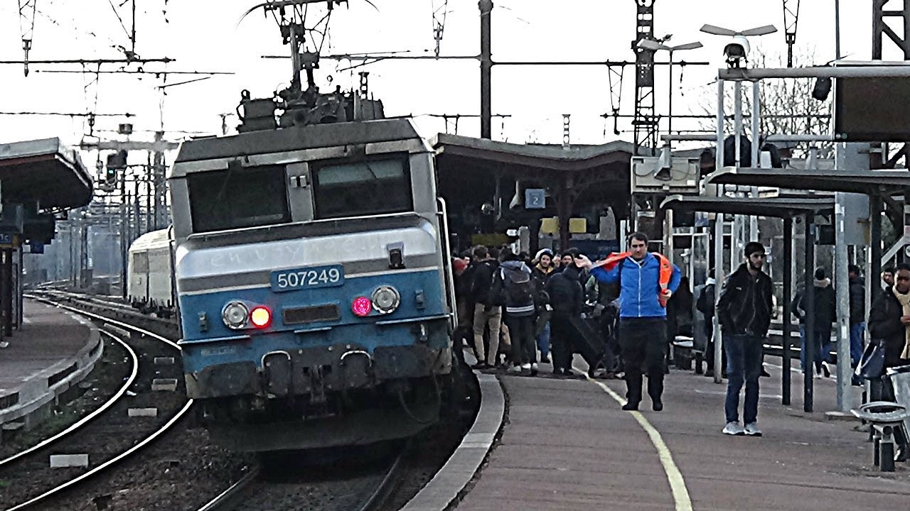 GARE de MELUN : COMPILATION de DIFFÉRENTS TRAINS SNCF et AUTRES ENTREPRISES FERROVIAIRE