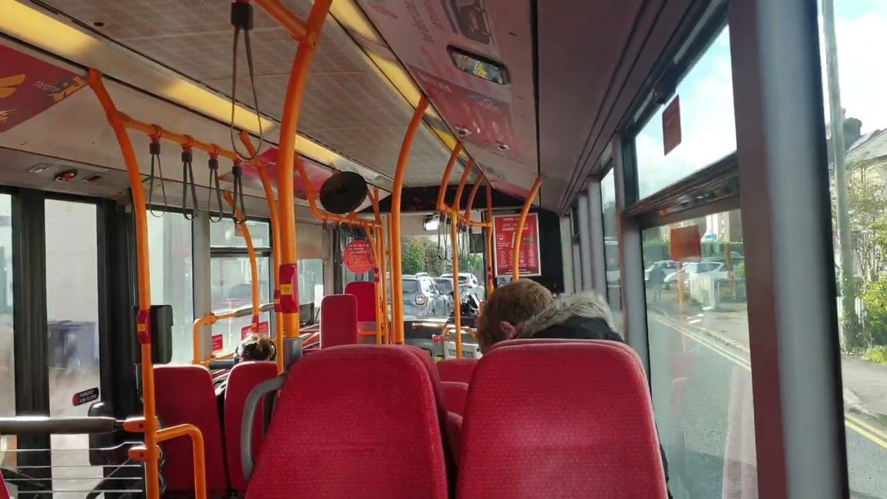 *Loan* | Carousel Buses | 844 FF55OXF | Route 1