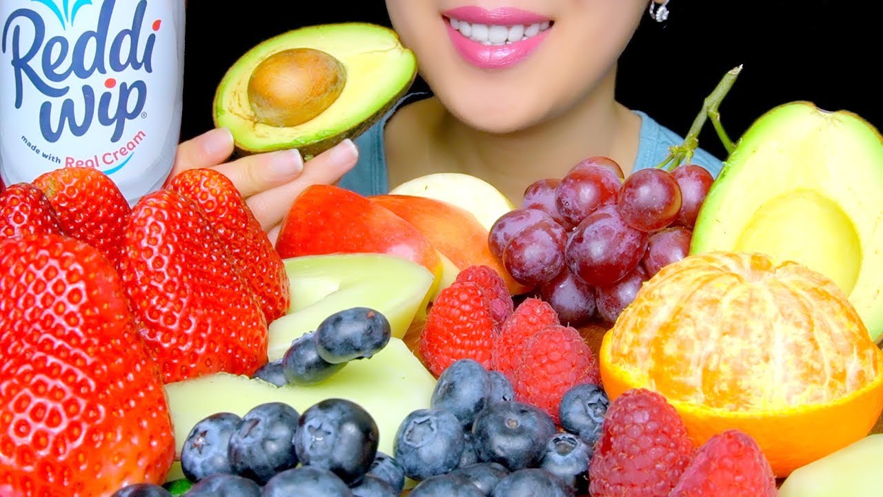 ASMR FRESH FRUIT PLATTER (BERRIES, AVOCADO, GRAPES)  | No Talking Eating Sounds | TracyN ASMR